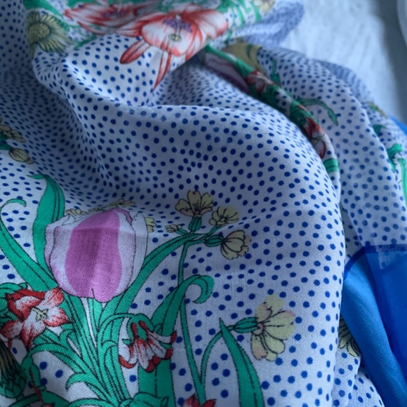 Soft spring floral scarf, tulips and polka-dots, silk like material - Picture 2 of 2
